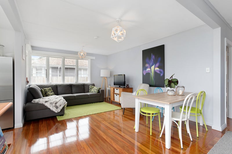 8 Coral Crescent, Panmure, Auckland - Carousel 10