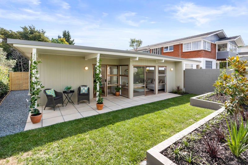 1/92 Hillcrest Avenue, Hillcrest, Auckland - Carousel 1