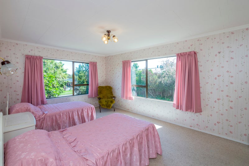 33 Eruini Street, Waikanae Beach, Waikanae - Carousel 10