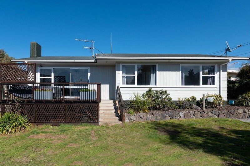 3 Deborah Place, Mangakakahi, Rotorua - Carousel 1