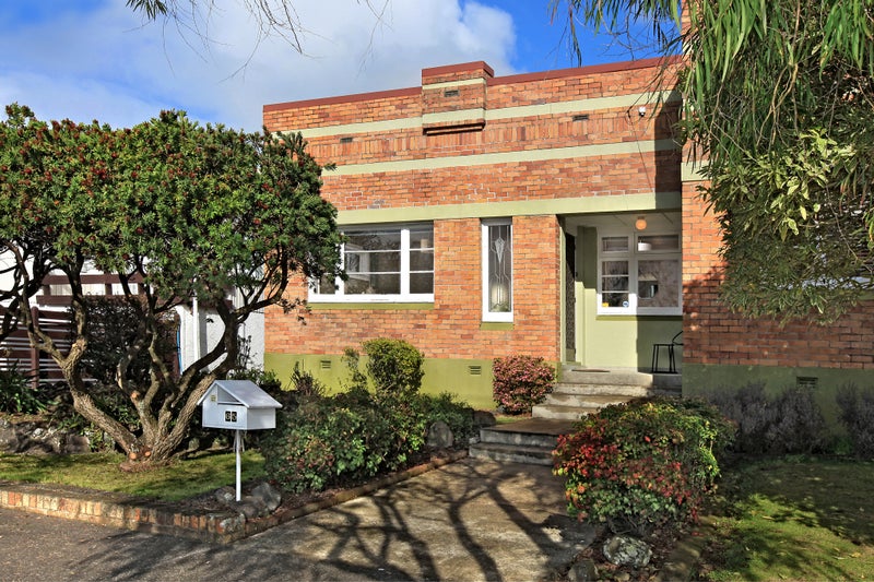 65 Calgary Street, Mount Eden, Auckland - Carousel 2