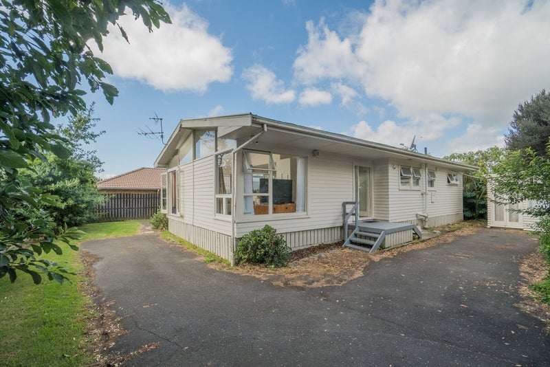 2/32 Blanes Road, Weymouth, Auckland - Carousel 2