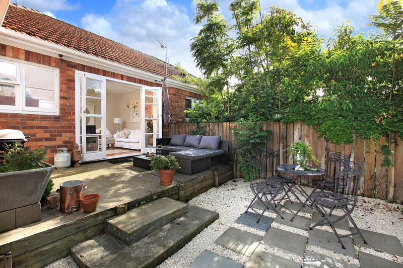 8 Arlington Street, Waterview, Auckland - Carousel 2