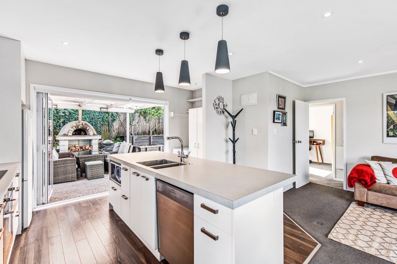 1 Tisdall Crescent, St Johns, Auckland - Carousel 1