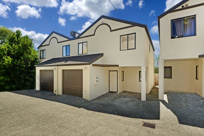 3/2 Sunnydale Place, Oteha, Auckland - Carousel 1