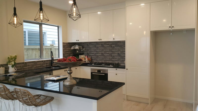 37 Collier Drive, Flat Bush, Auckland - Carousel 2