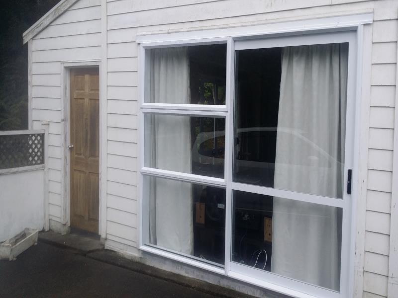 2/24 Fernwood Grove, Bayview, Auckland - Carousel 1