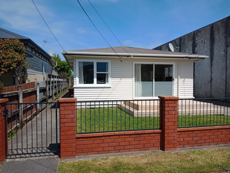 4 Central Terrace, Alicetown, Lower Hutt - Carousel 1