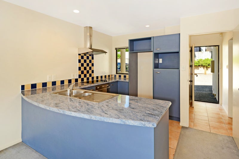 3/2 Sunnydale Place, Oteha, Auckland - Carousel 2