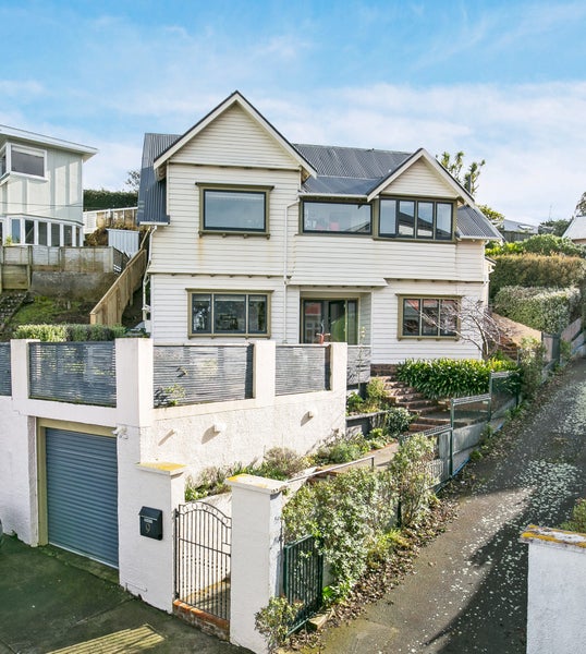 9 Kainui Road, Hataitai, Wellington - Carousel 1