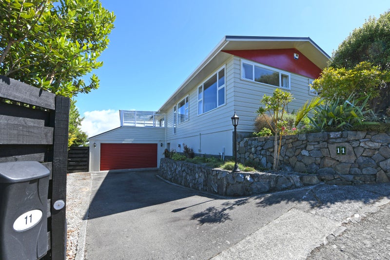 11 Wisteria Grove, Maungaraki, Lower Hutt - Carousel 1