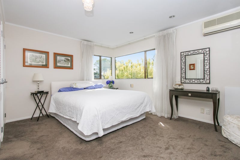 5 Charles Dickens Drive, Mellons Bay, Auckland - Carousel 10