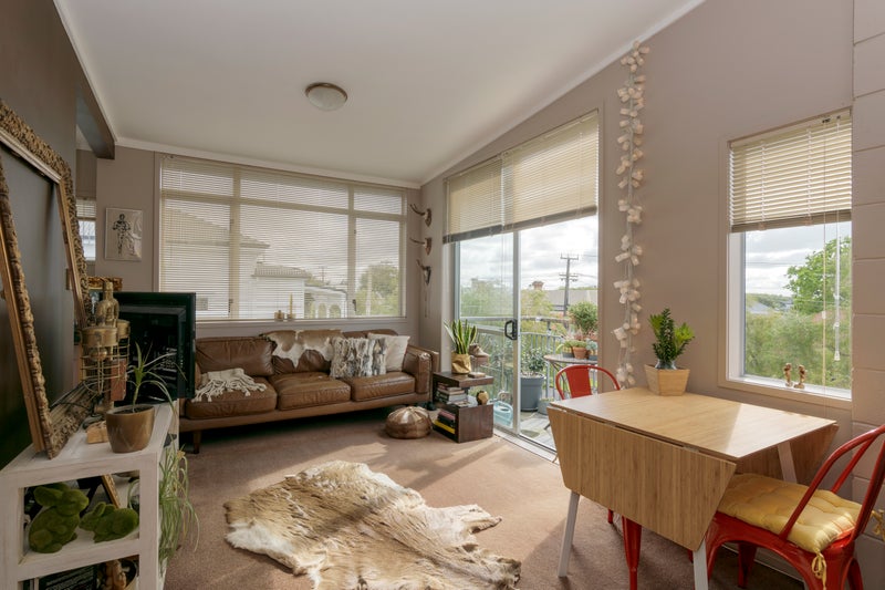 12/90 Crummer Road, Grey Lynn, Auckland - Carousel 2