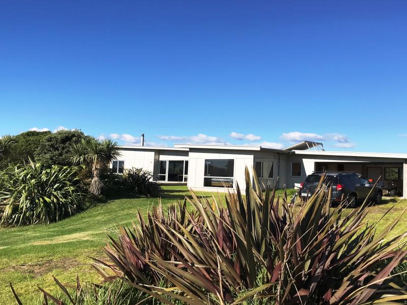 29 Sandown Road, Otaki - Carousel 1