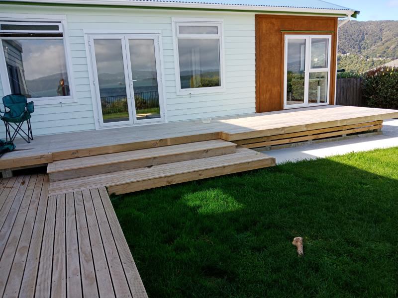 7 Church Lane, Point Howard, Lower Hutt - Carousel 1