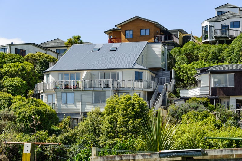 21B Pelorous Street, Paparangi, Wellington - Carousel 1