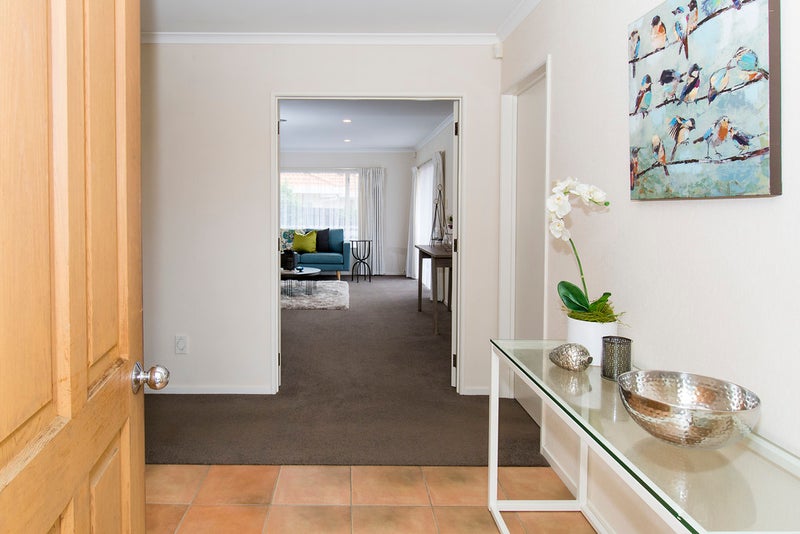 25 Gillett Place, Botany Downs, Auckland - Carousel 2
