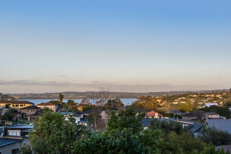3 Seymour Road, Mellons Bay, Auckland - Carousel 2
