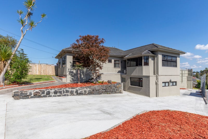 65 Staveley Avenue, Mount Roskill, Auckland - Carousel 2