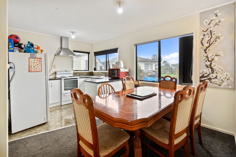 42 Trimdon Street, Randwick Park, Auckland - Carousel 2