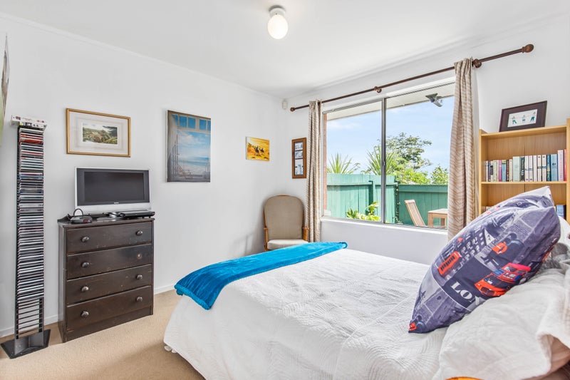 2/0 Queensway, Three Kings, Auckland - Carousel 10