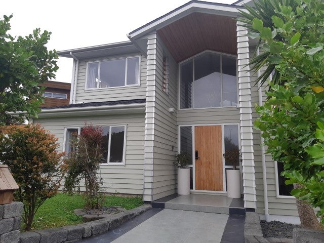 16 Zara Court, Windsor Park, Auckland - Carousel 1