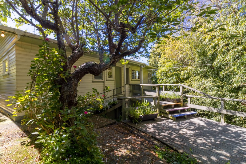 7 The Ridgeway, Enner Glynn, Nelson - Carousel 1