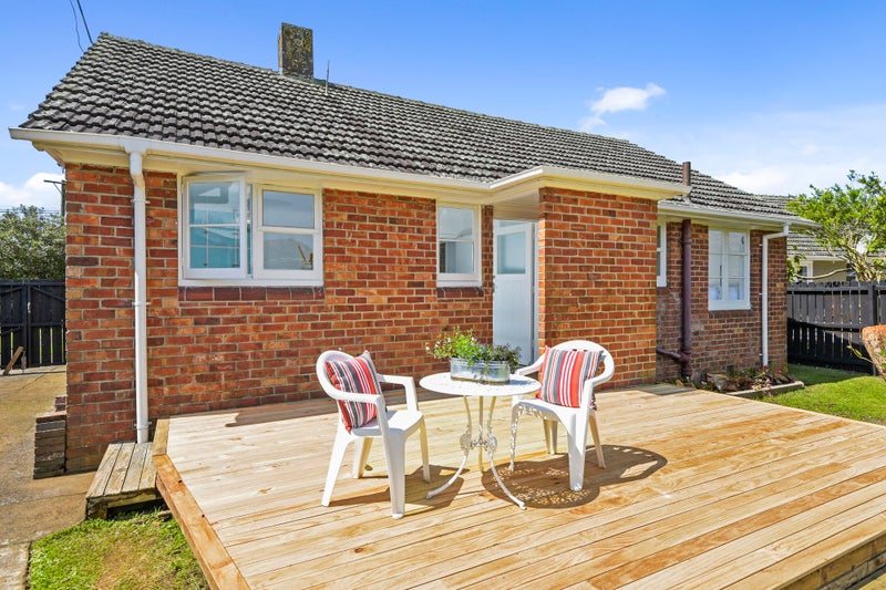 18 Alamein Road, Panmure, Auckland - Carousel 2