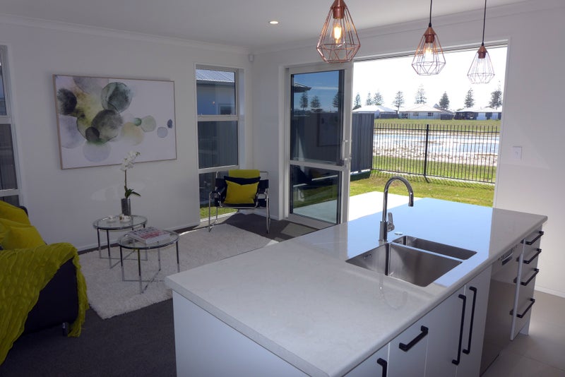 10 Ruakituri Place, Te Awa, Napier - Carousel 1