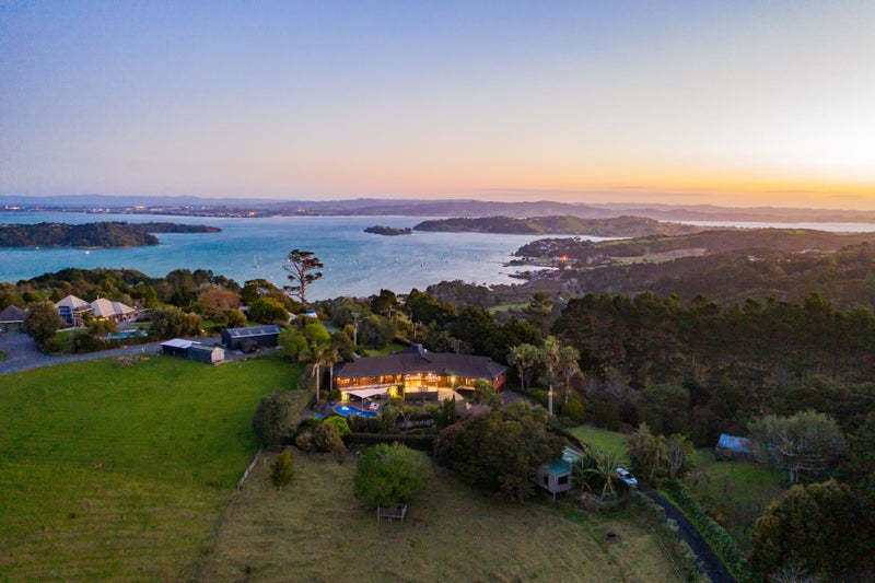 60 Owhiwa Road, Onerahi - Carousel 2