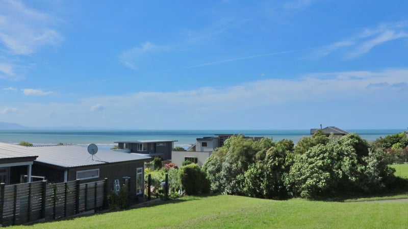 13 Sandridge Terrace, Takaka - Carousel 2