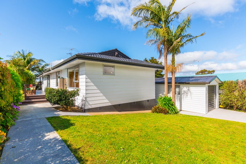 10 West Glade Crescent, Birkenhead, Auckland - Carousel 2