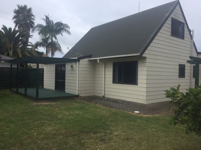 34 Barbara Grove, Papamoa Beach, Papamoa - Carousel 1