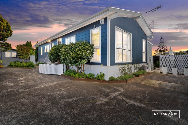 1/72 Hyperion Drive, Randwick Park, Auckland - Carousel 1