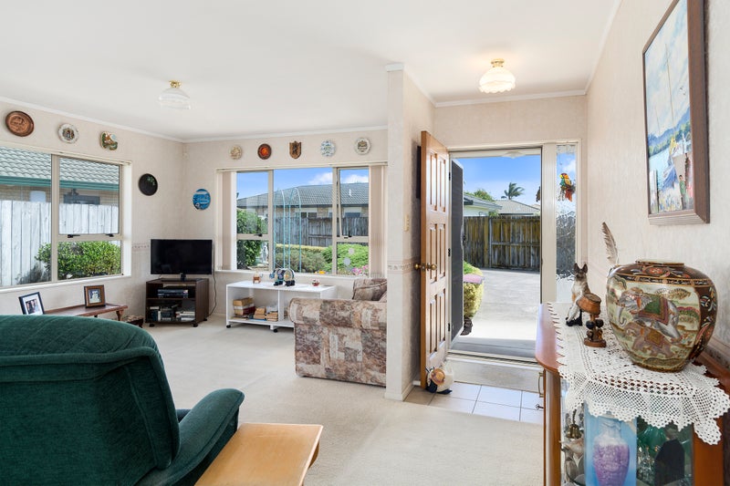 34 Ocean Crest, Papamoa Beach, Papamoa - Carousel 2
