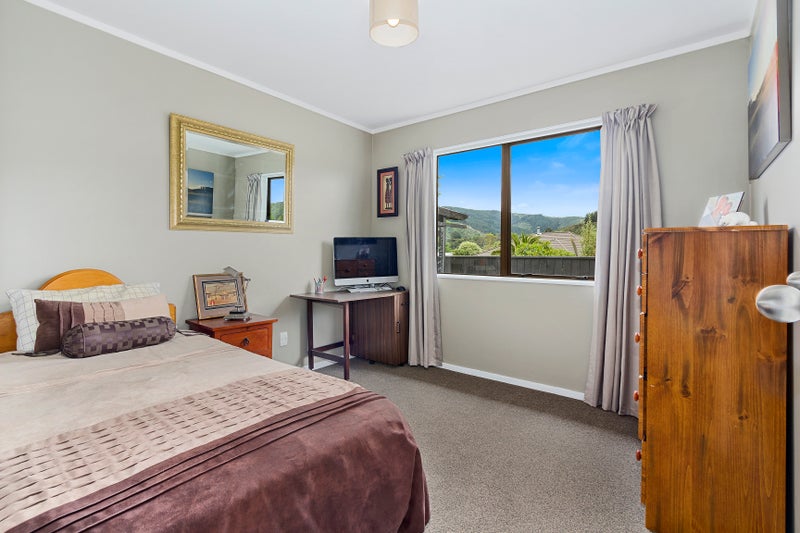 11 Donegal Grove, Birchville, Upper Hutt - Carousel 10