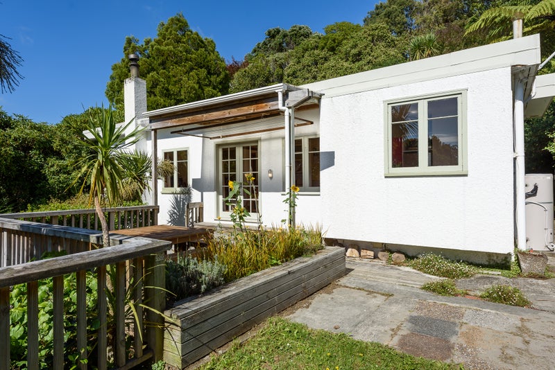 70 Chamberlain Road, Karori, Wellington - Carousel 1