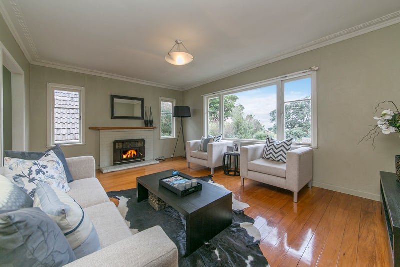 82 Frederick Street, Hillsborough, Auckland - Carousel 10