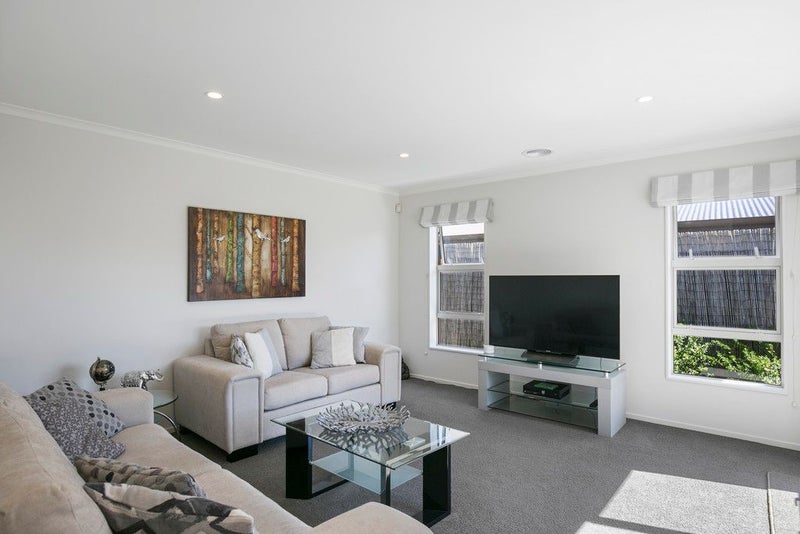 17 Portmore Place, Grenada Village, Wellington - Carousel 2