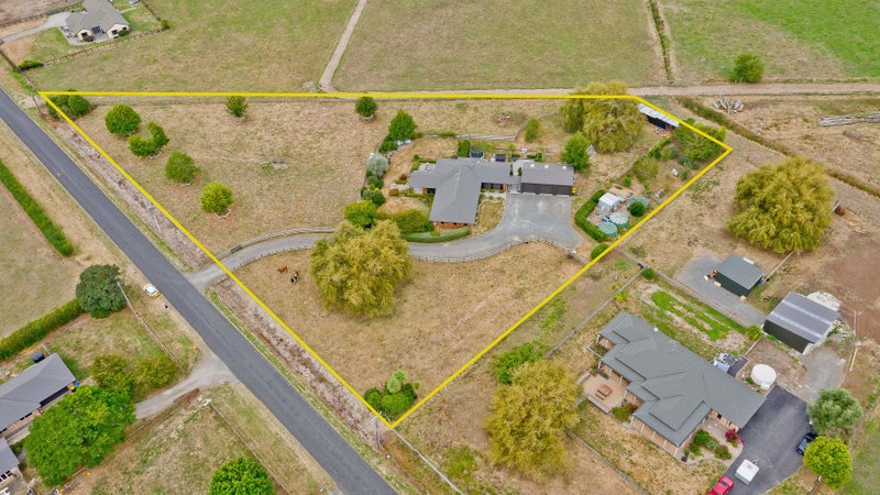 815 Parallel Road, Ohaupo - Carousel 2