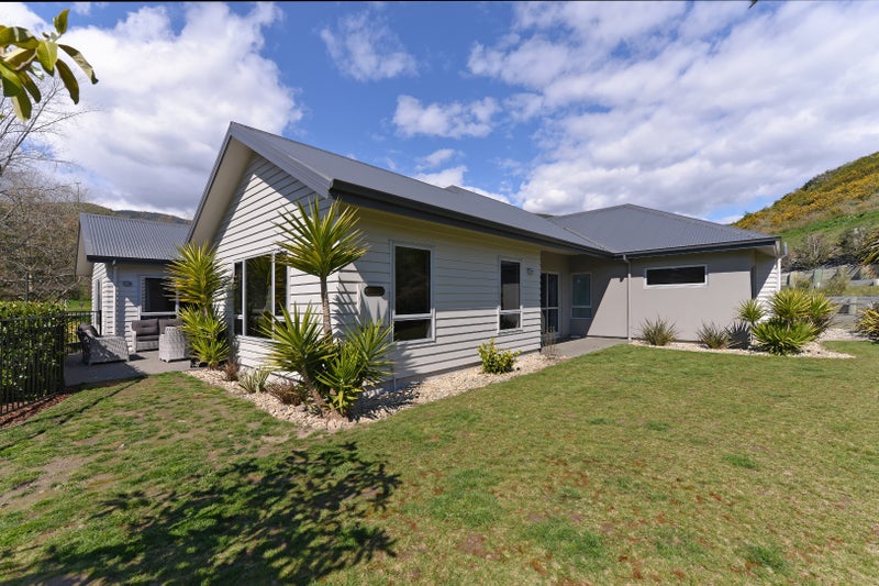 4 Woodford Lane, Stoke, Nelson - Carousel 2