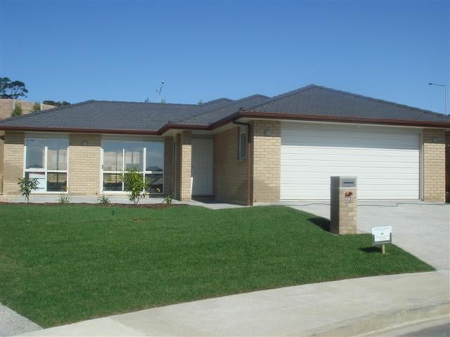 20 Northbrook Close, Greenhithe, Auckland - Carousel 1