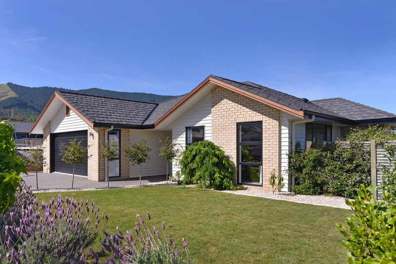 16 Marino Grove, Richmond, Richmond - Carousel 1