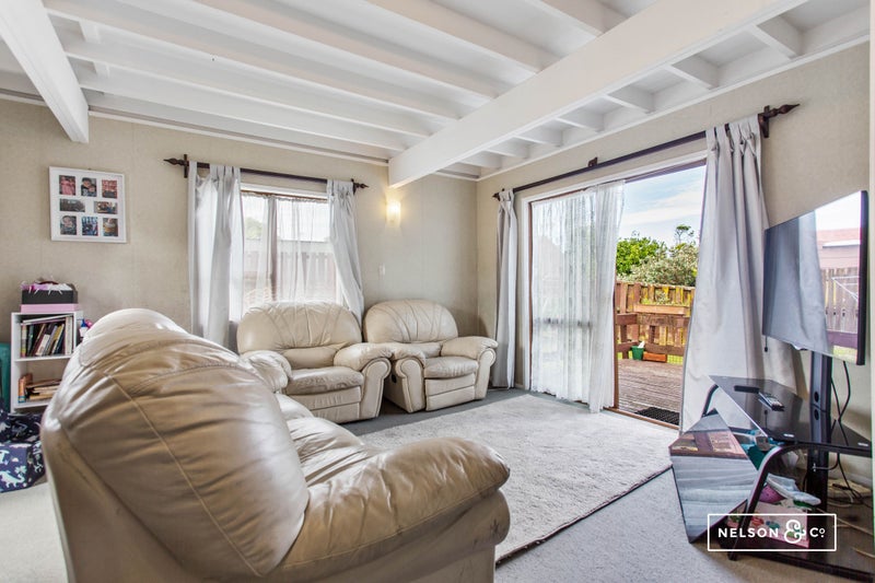 2/3 Courant Place, Clover Park, Auckland - Carousel 2