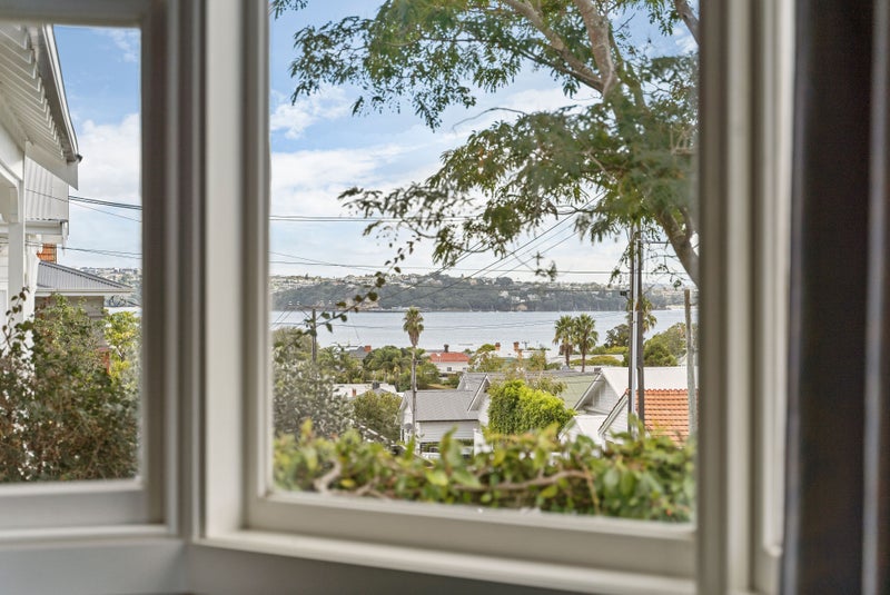 8 Lawrence Street, Herne Bay, Auckland - Carousel 2