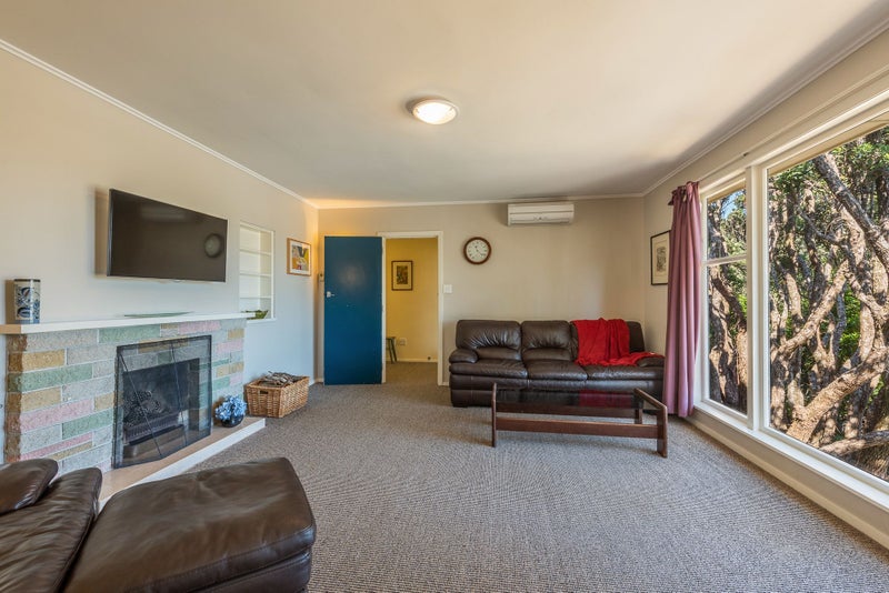 27 Croydon Street, Karori, Wellington - Carousel 2