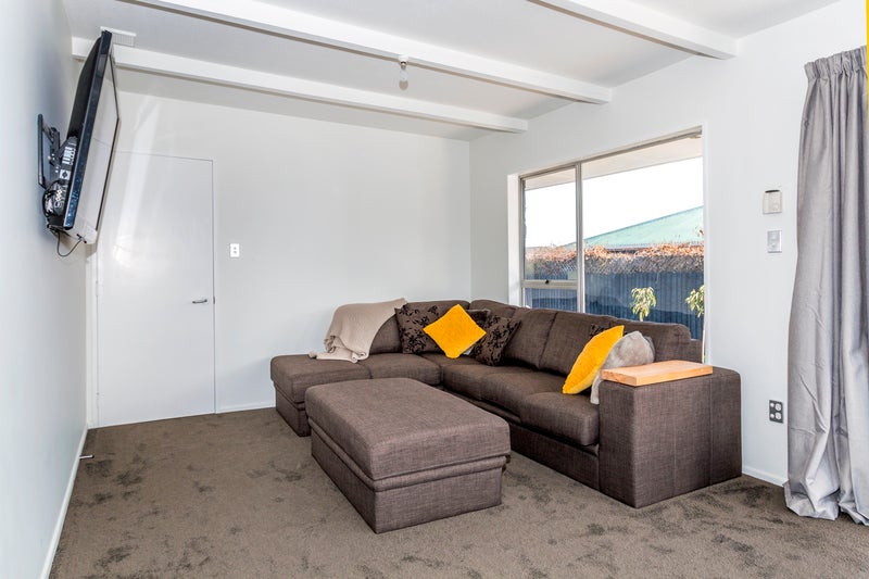 152 Queenspark Drive, Parklands, Christchurch - Carousel 10