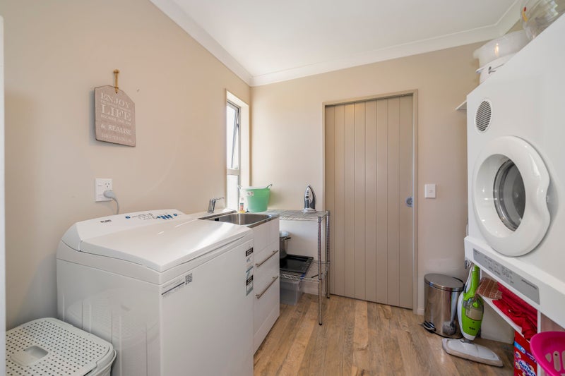 15 James Nairn Grove, Riverstone Terraces, Upper Hutt - Carousel 21