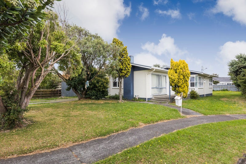 2 Essex Place, Milson, Palmerston North - Carousel 15