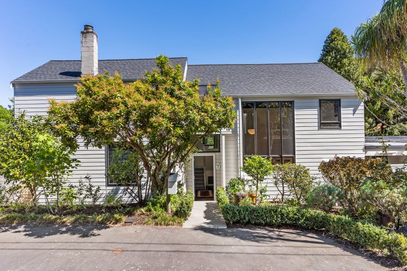 31 Tohunga Crescent, Parnell, Auckland - Carousel 1